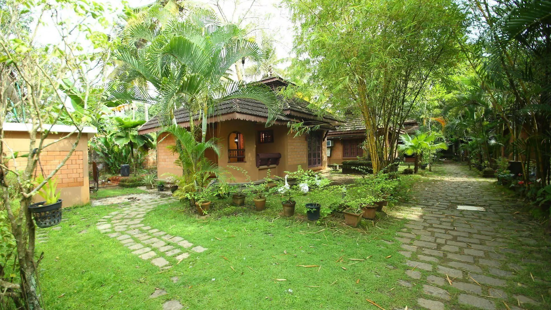 Pagoda Resorts Alappuzha